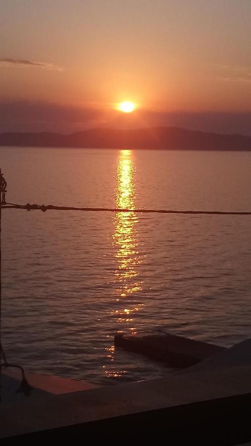 Diolkos Apartement Nea Roda Exterior foto