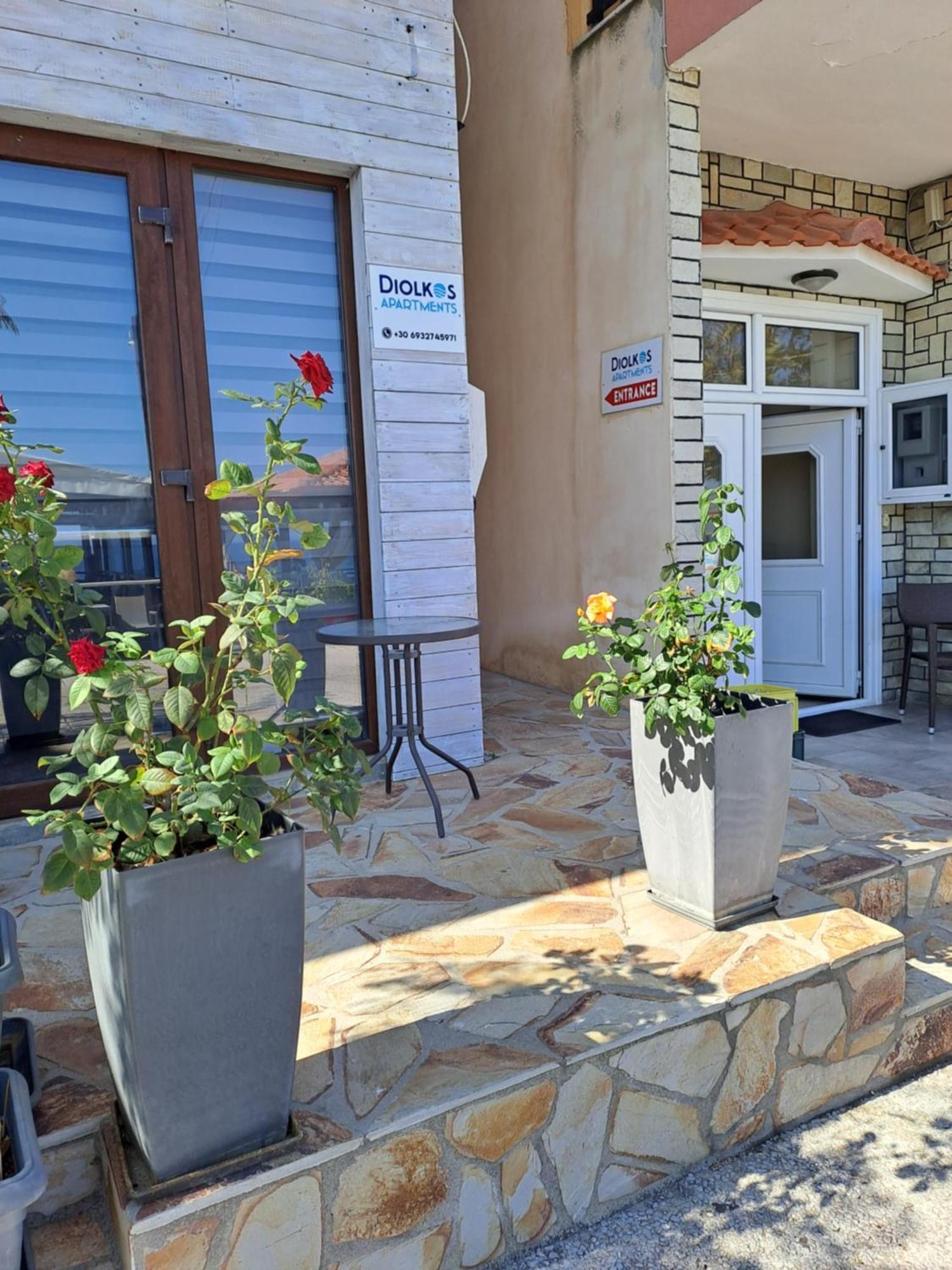 Diolkos Apartement Nea Roda Exterior foto
