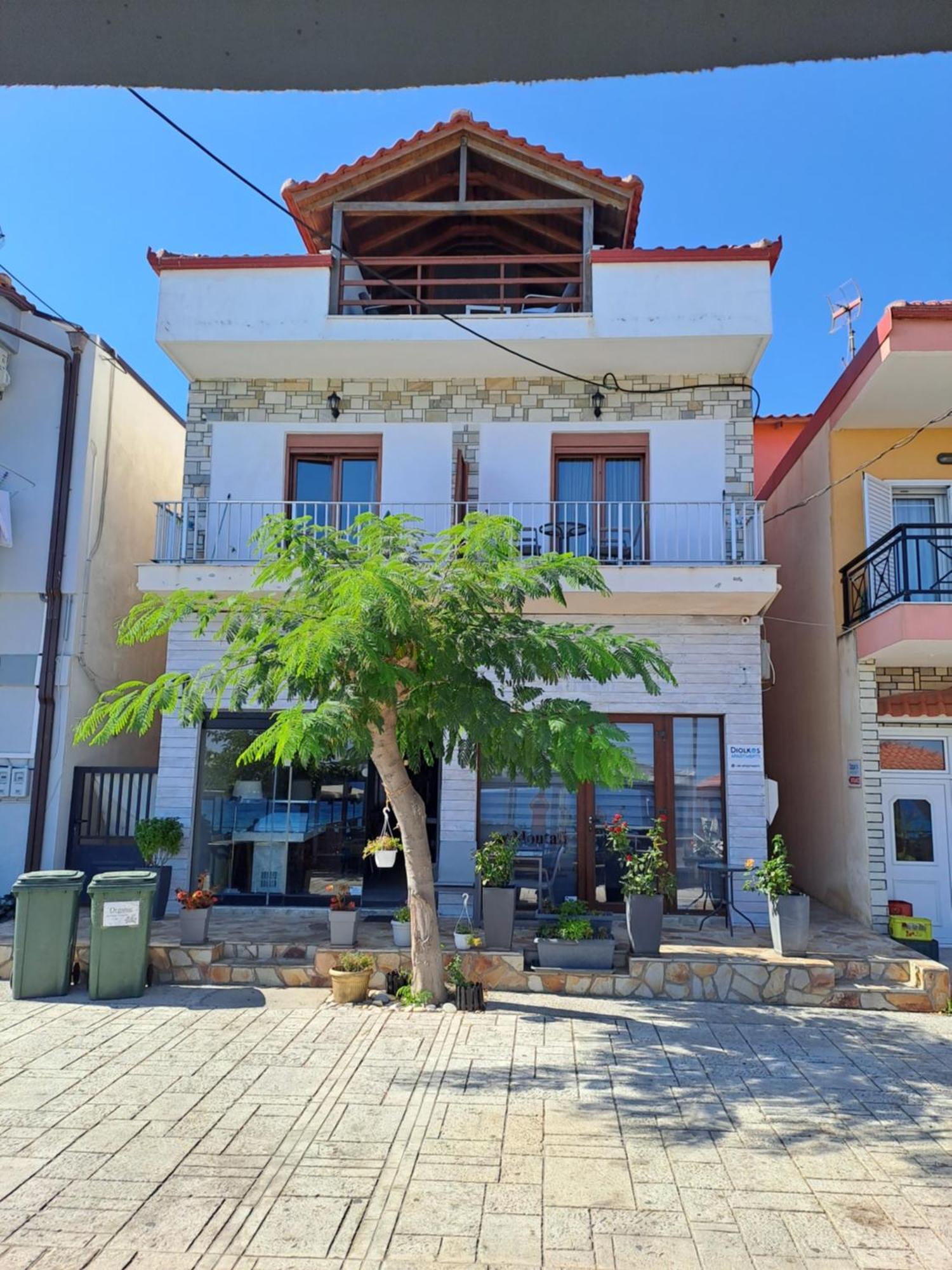 Diolkos Apartement Nea Roda Exterior foto