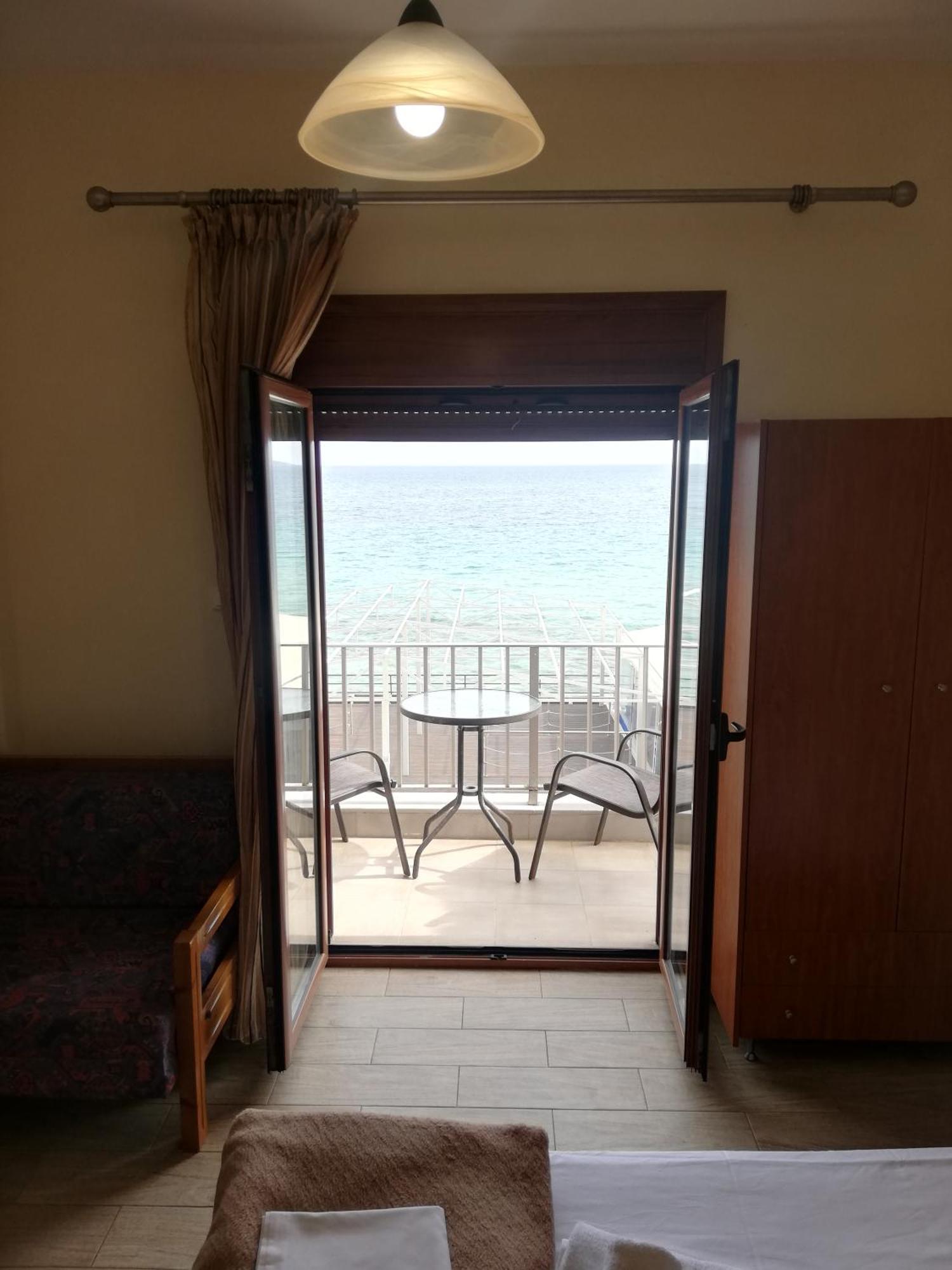 Diolkos Apartement Nea Roda Exterior foto
