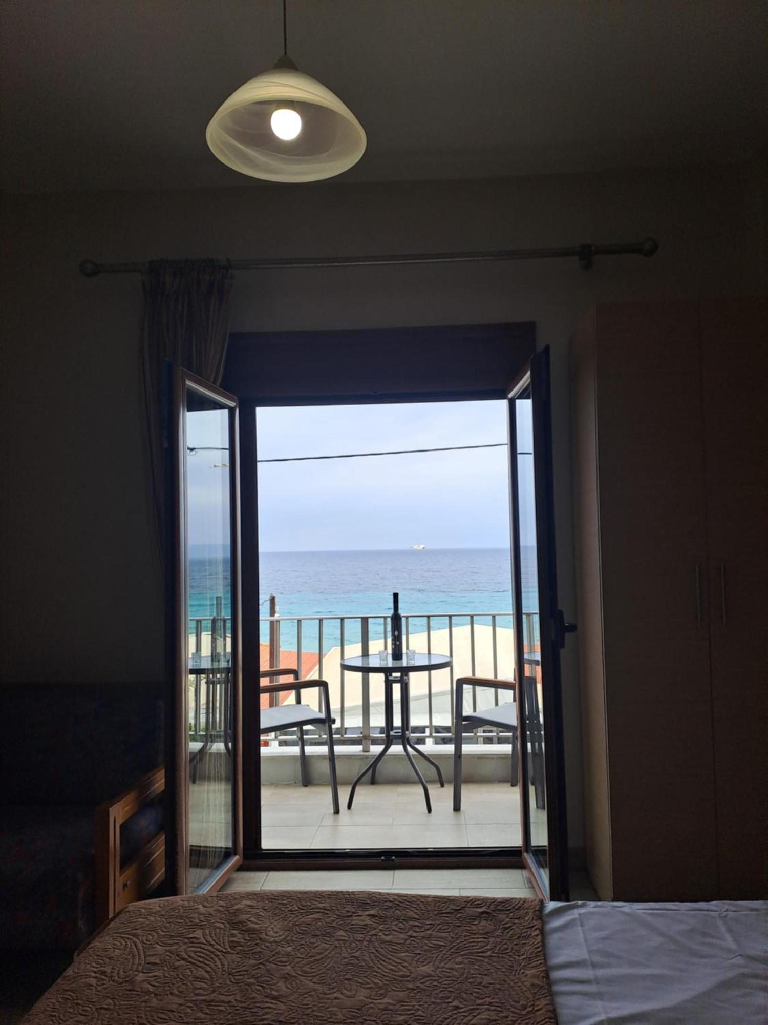 Diolkos Apartement Nea Roda Exterior foto