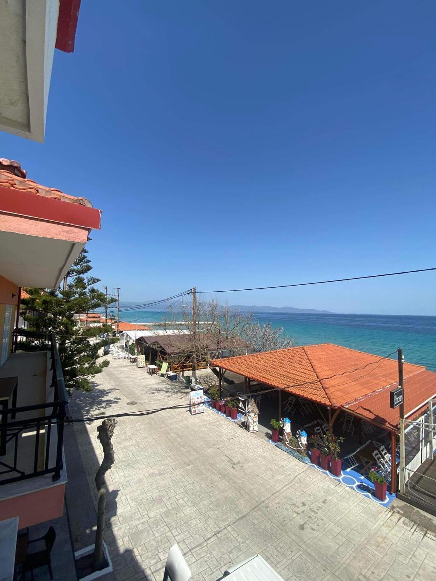 Diolkos Apartement Nea Roda Quarto foto
