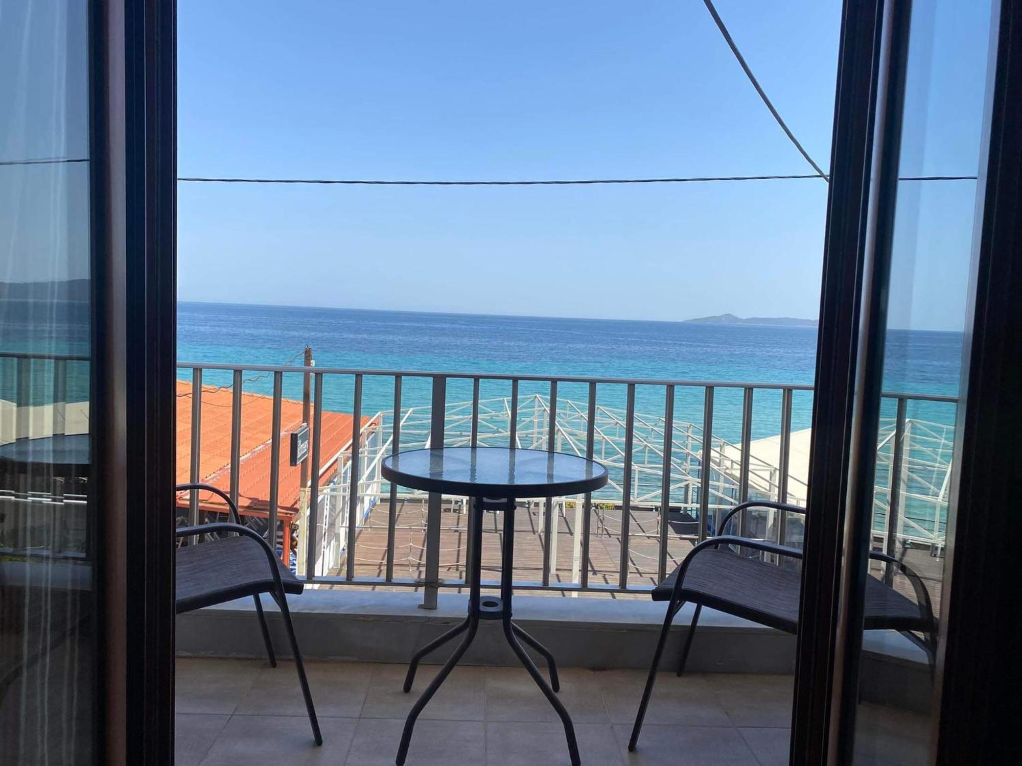 Diolkos Apartement Nea Roda Quarto foto