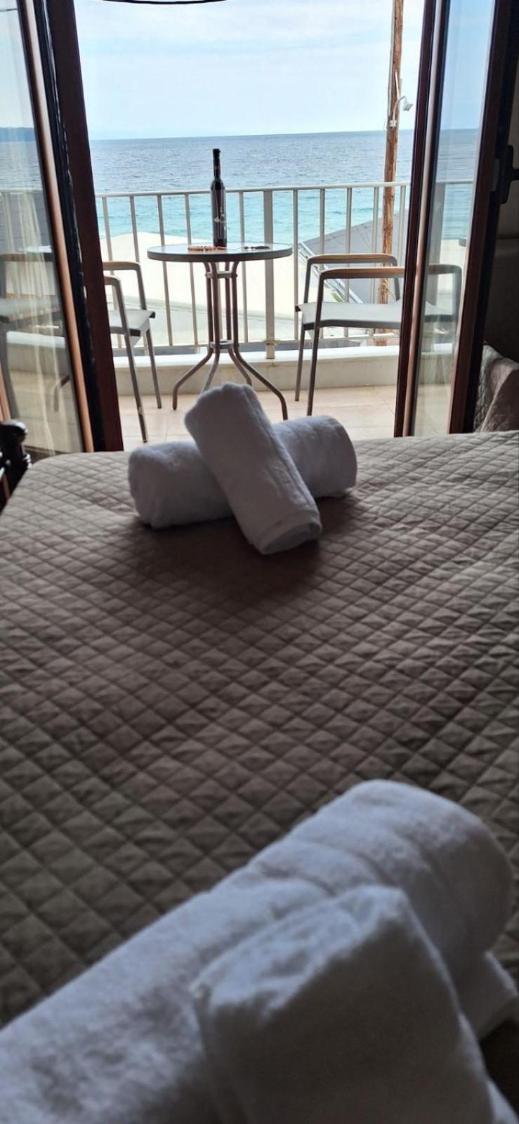 Diolkos Apartement Nea Roda Quarto foto