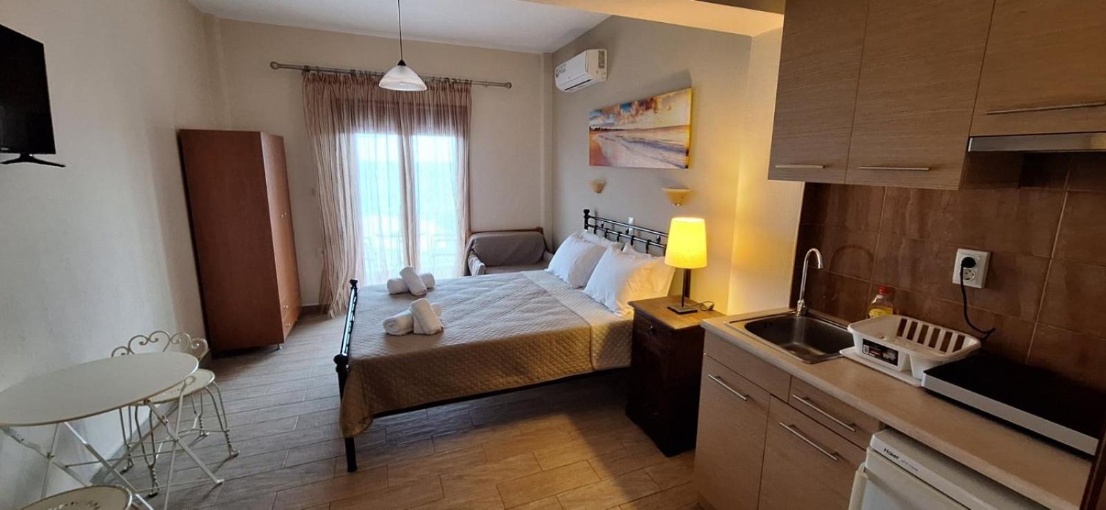 Diolkos Apartement Nea Roda Quarto foto