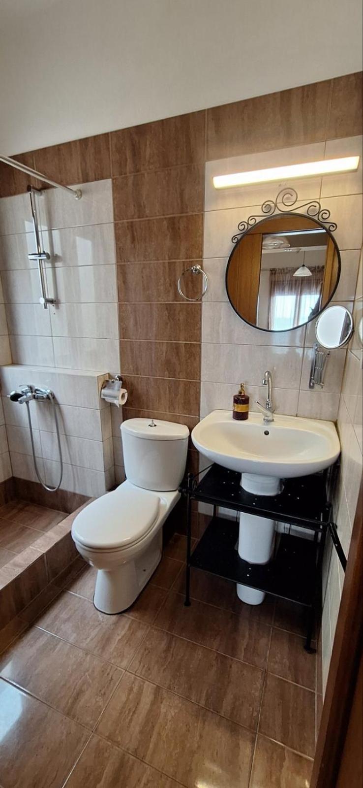 Diolkos Apartement Nea Roda Quarto foto