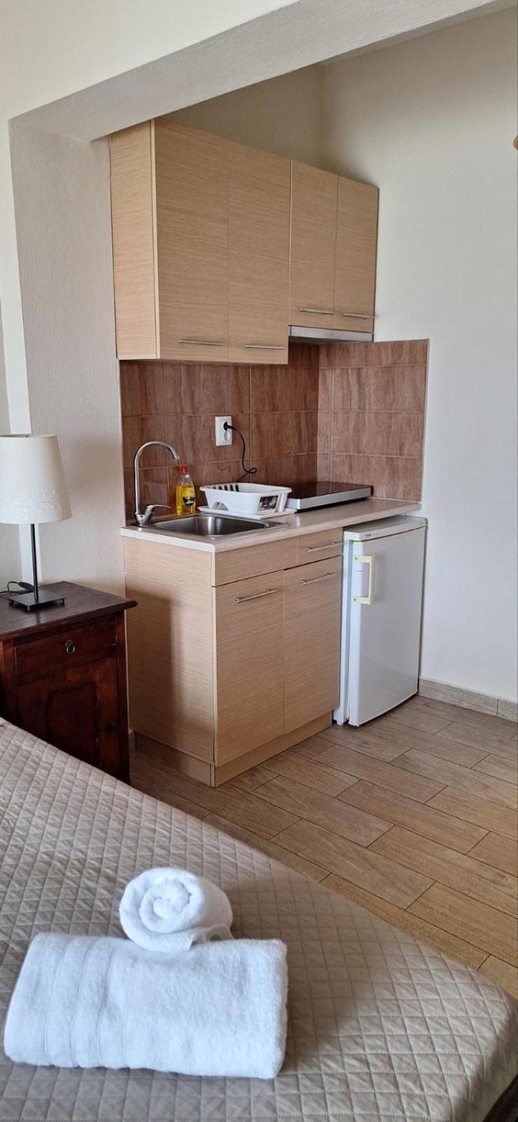 Diolkos Apartement Nea Roda Quarto foto